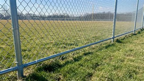 bottom rail chain link fence