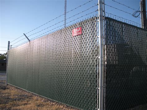 chain link security fence